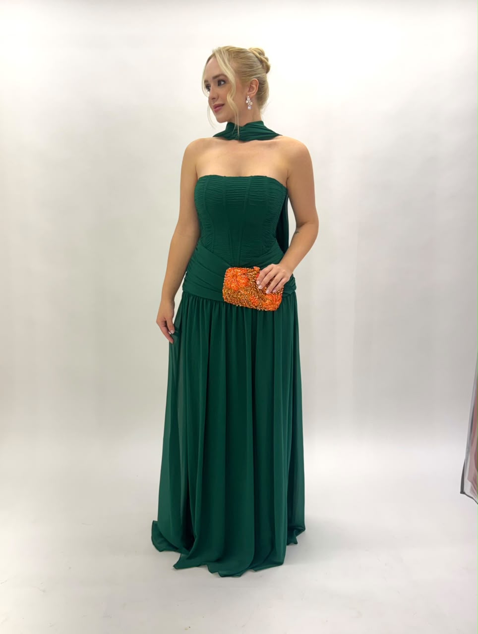 Vestido de Festa tomara que caia com capa e corpo baixo em musseline - COD 1026