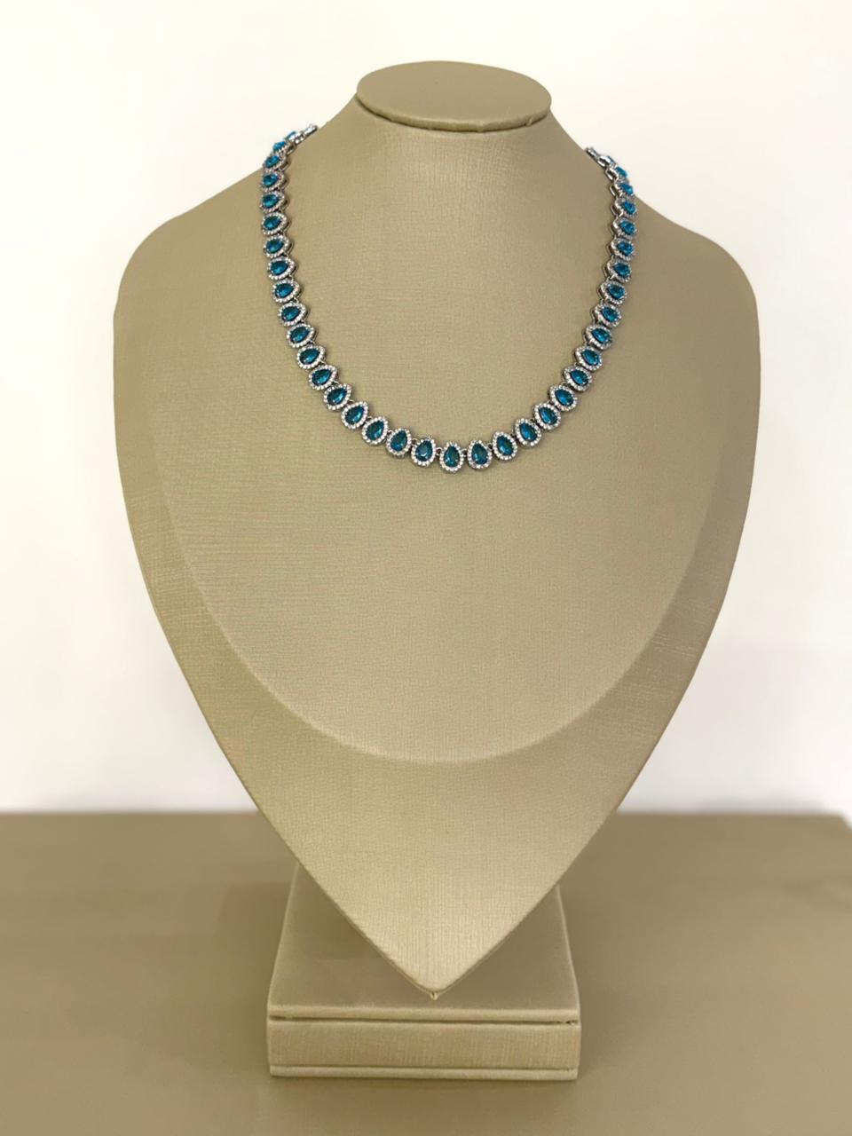 Conjunto Semijoia Mini Gotas Cravejadas Azul Turquesa