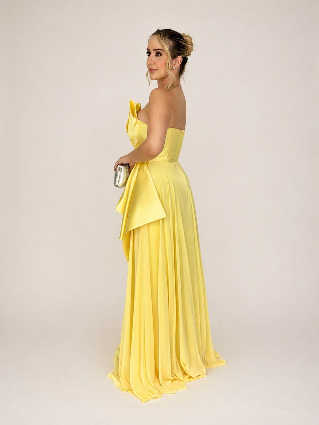 Vestido de festa assimétrico tomara que caia - Saia fluida - COD 1001