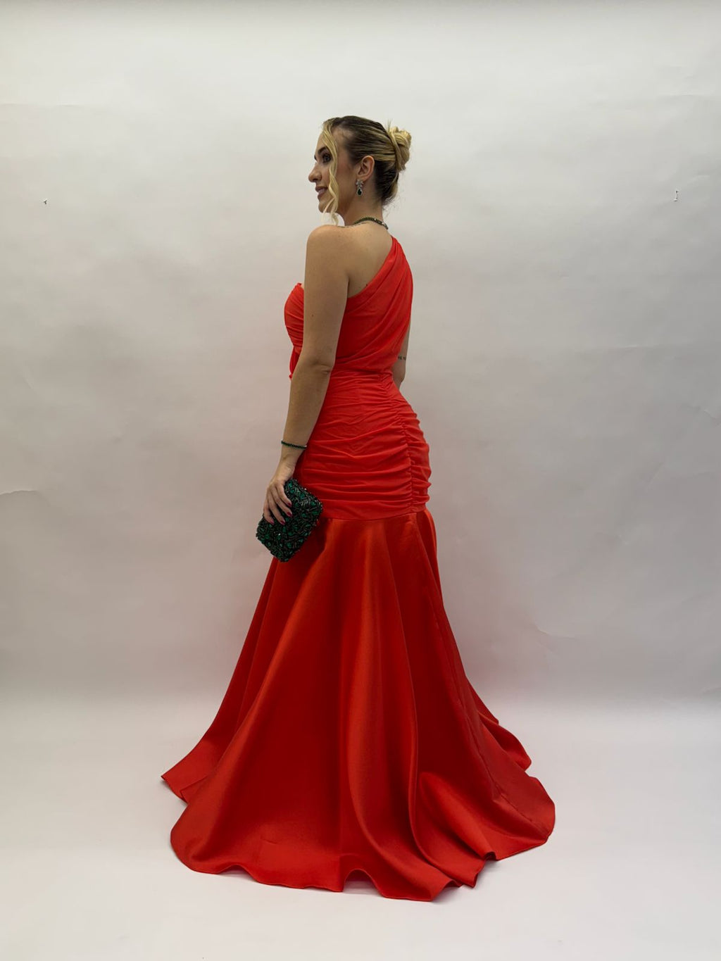 Vestido de Festa modelo sereia decote um ombro em zibeline e crepe - COD 1018