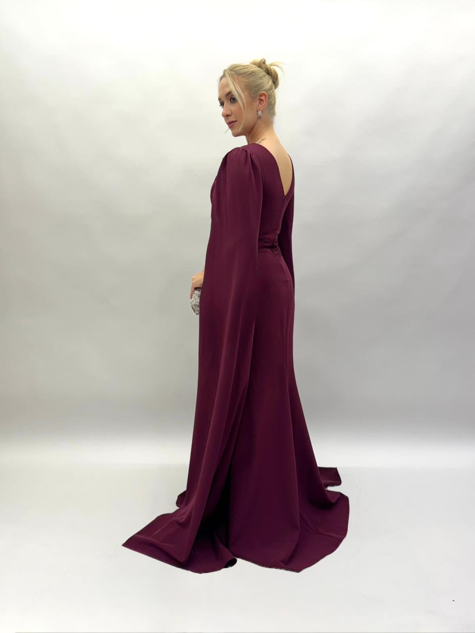 Vestido de Festa em crepe com capas longas - COD 1009