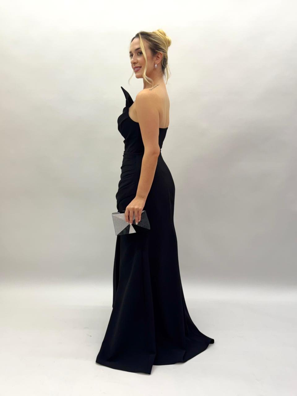 Vestido de festa em crepe tomara que caia com pontas assimetricas e fenda - COD 1010