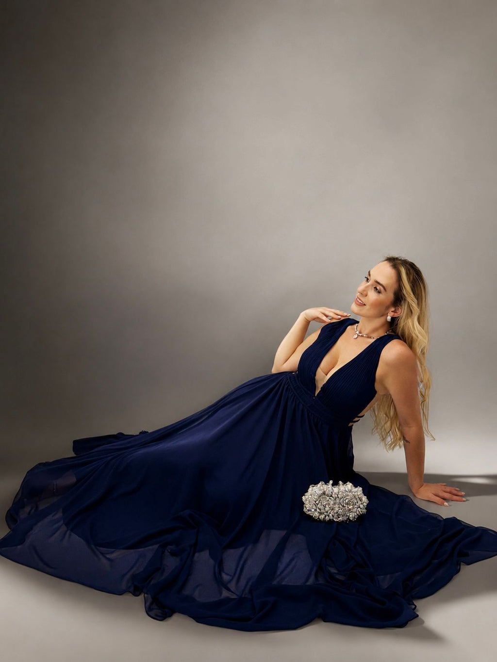 Vestido de festa em chiffon com trasparencia nas laterais - COD 2006