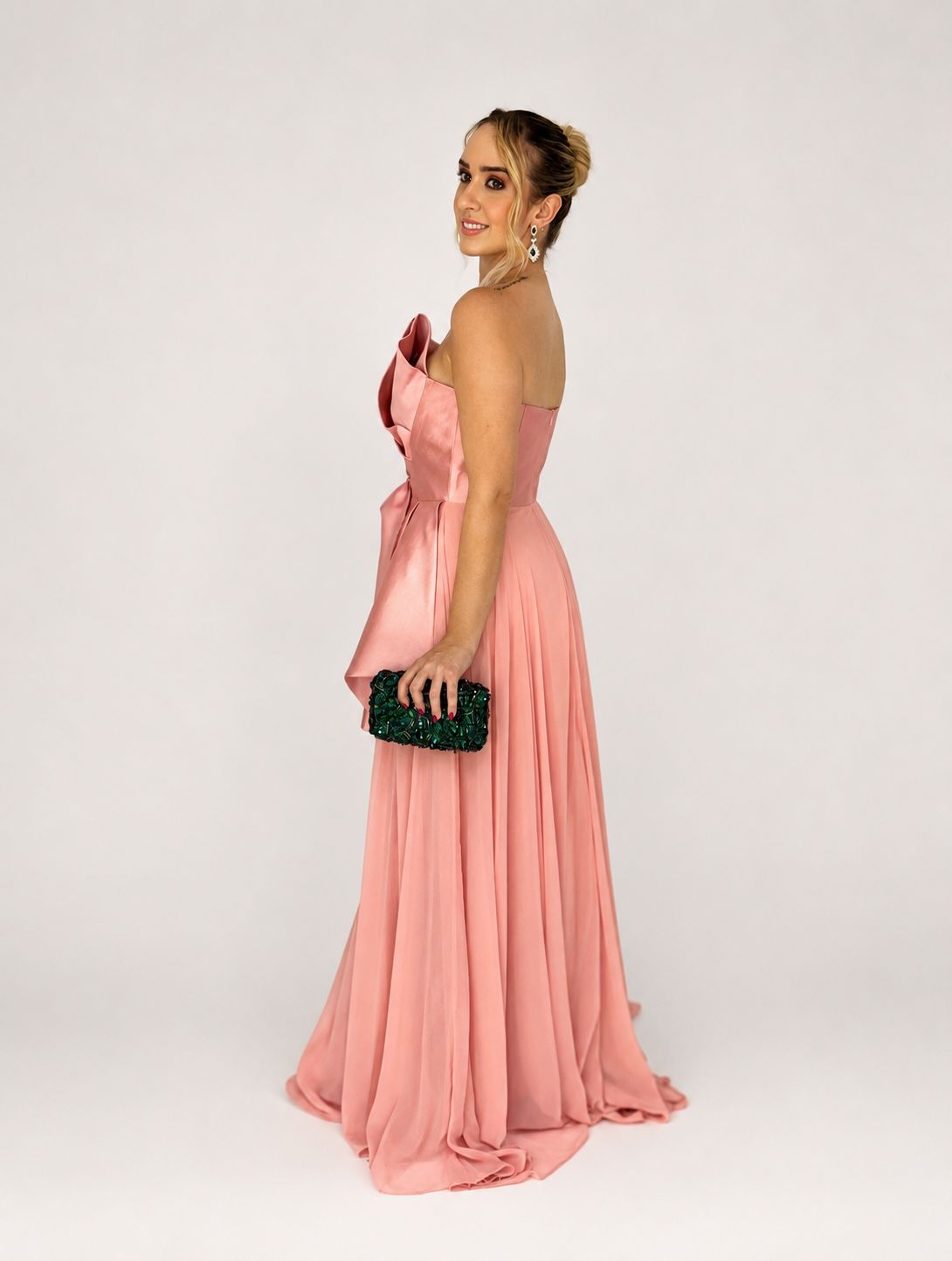 Vestido de festa assimétrico tomara que caia - Saia fluida - COD 1001