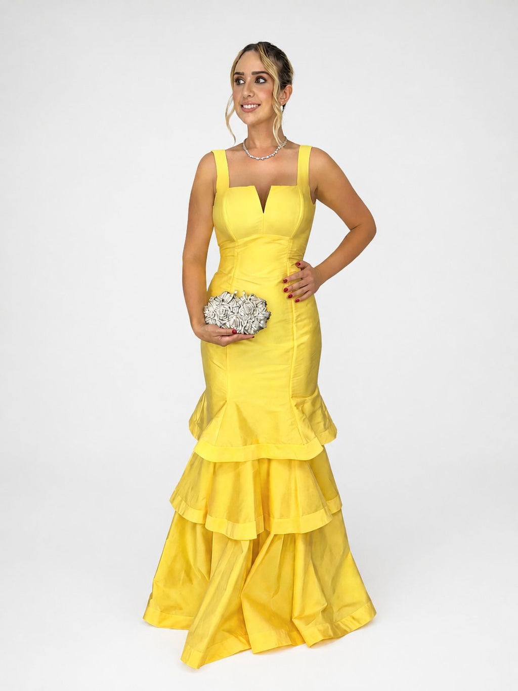 Vestido de Festa modelo sereia em tafetá com decote nas costas e saia em camadas - COD 1011