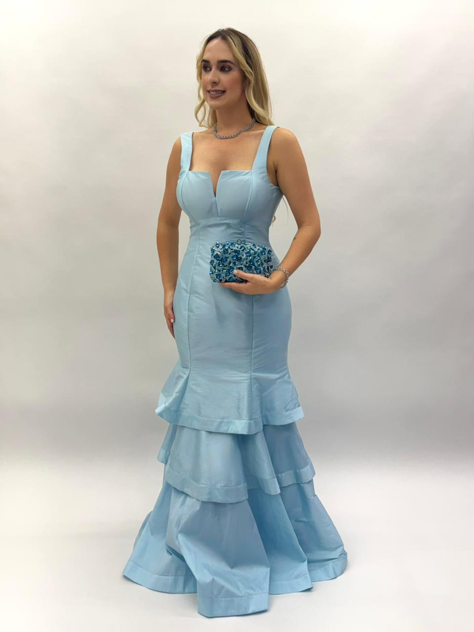 Vestido de Festa modelo sereia em tafetá com decote nas costas e saia em camadas - COD 1011