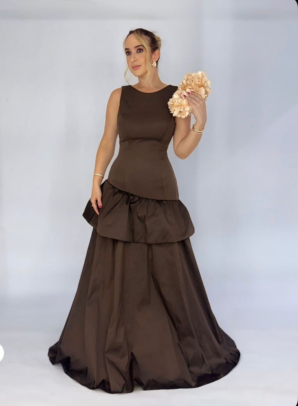 Vestido de Festa corpo assimétrico com saia em camada de tafetá - COD 1020