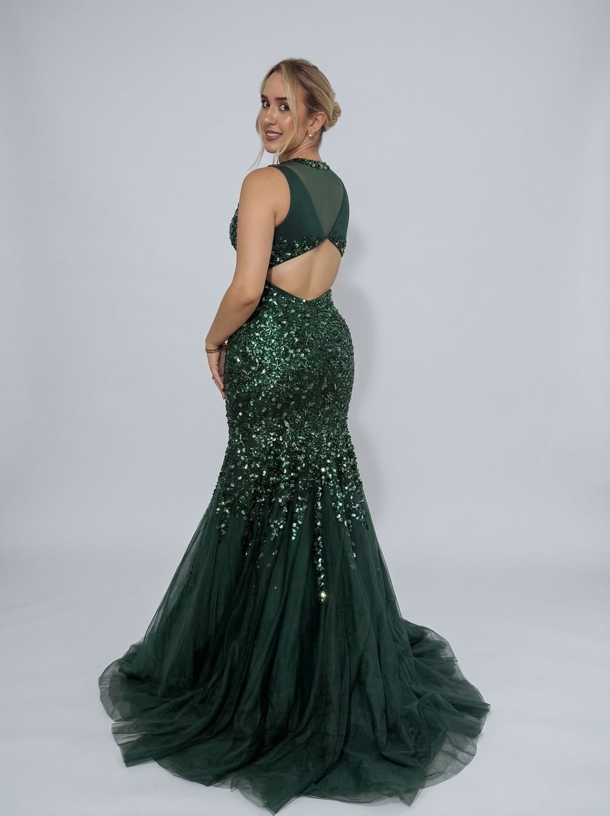 Vestido de festa bordado em pedrarias modelo semi sereia Verde esmeralda  - COD 5007