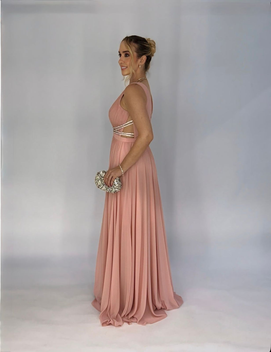 Vestido de Festa fluido em chiffon com detalhe de strass na cintura - COD 2010