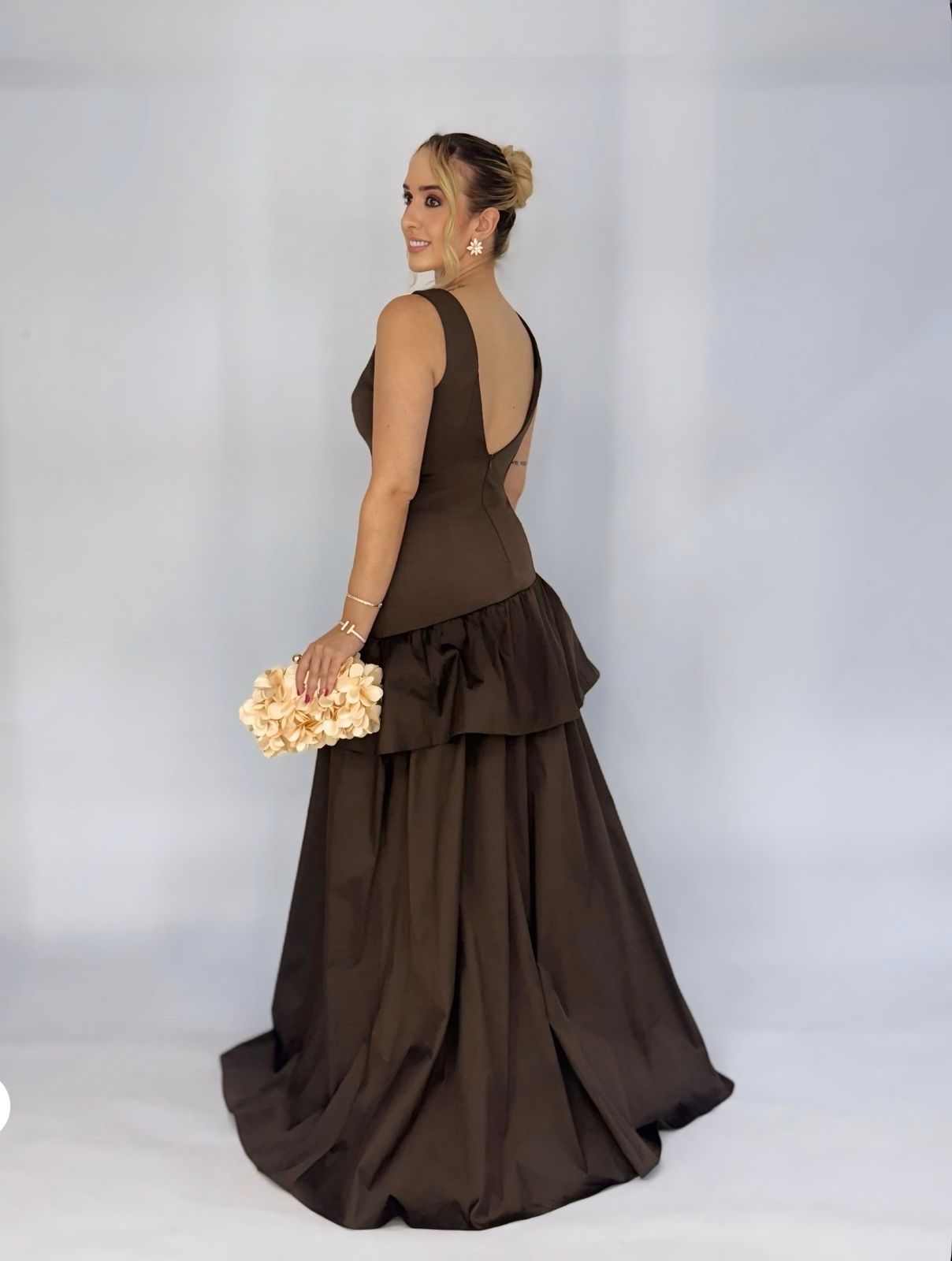 Vestido de Festa corpo assimétrico com saia em camada de tafetá - COD 1020