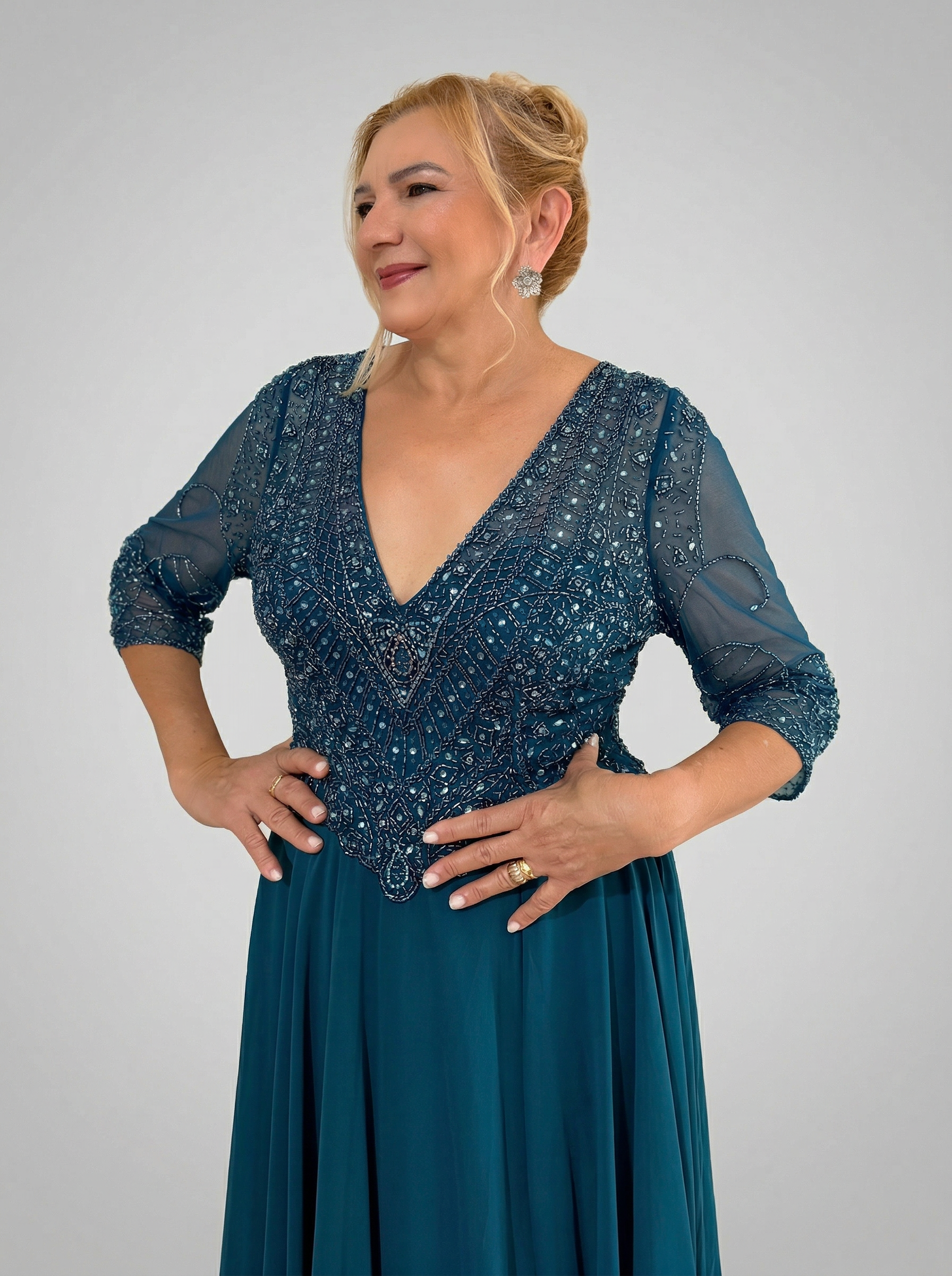 Vestido de festa bordado com mangas - COD 5001
