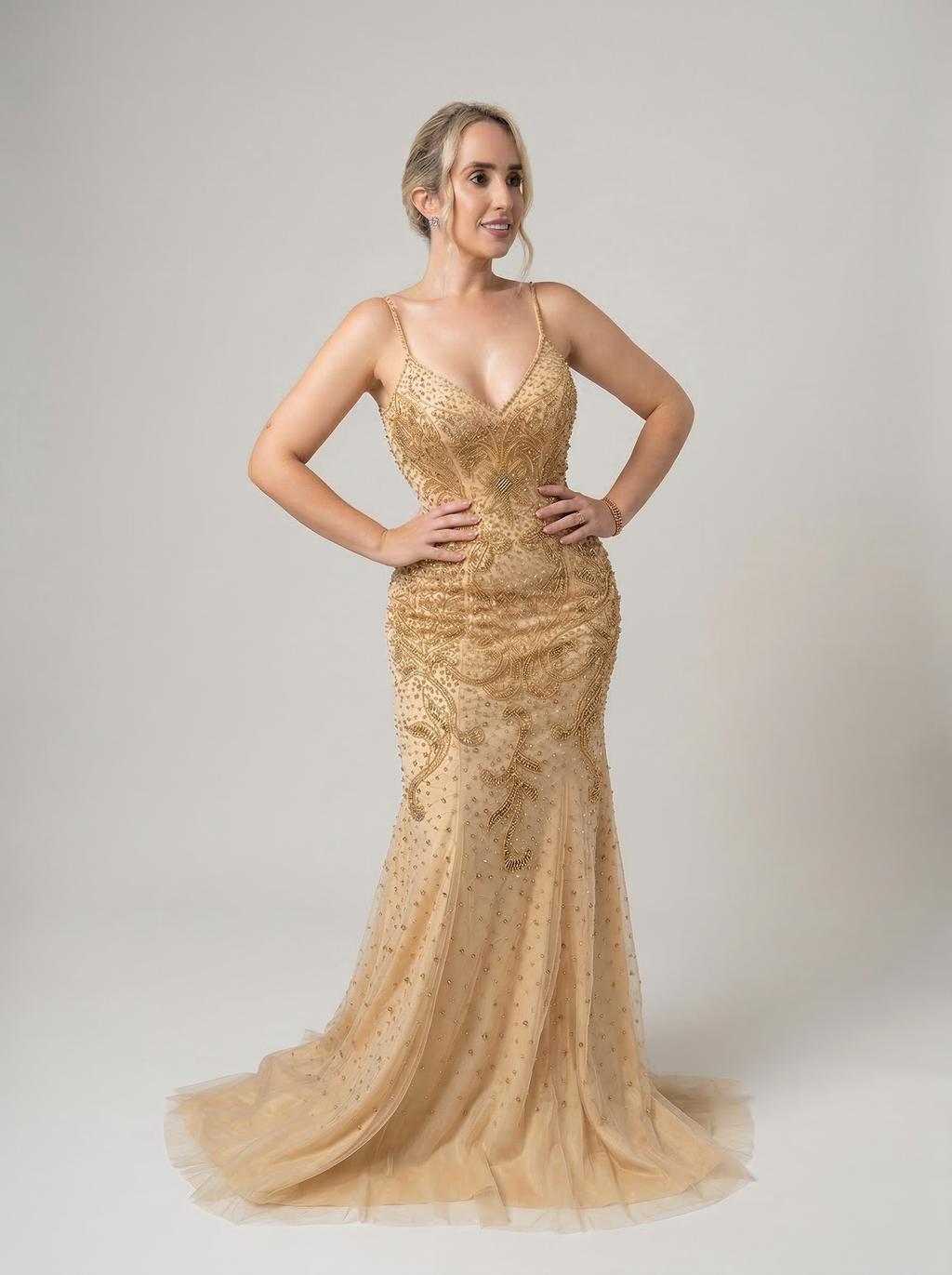 Vestido de festa semi sereia bordado em pedrarias - COD 5002