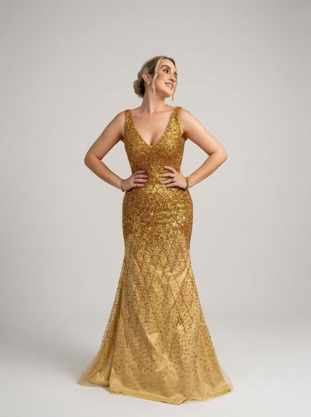 Vestido de festa semi sereia bordado em pedrarias - COD 5003