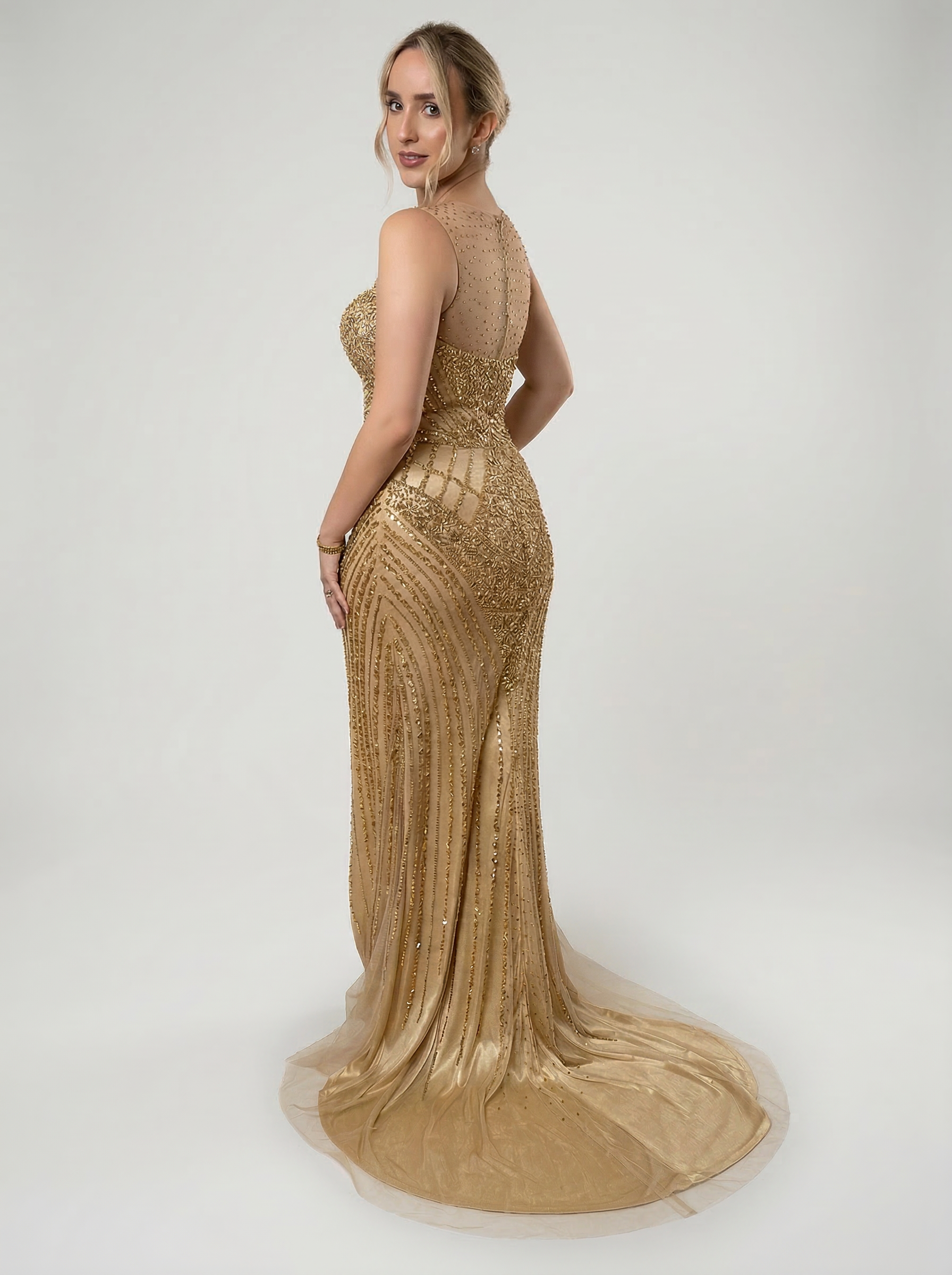 Vestido de Festa bodado em pedrarias semi sereia decote coração - COD 5004