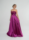 Vestido de festa tomara que caia em zibeline com busto bordado saia evase - COD 5008