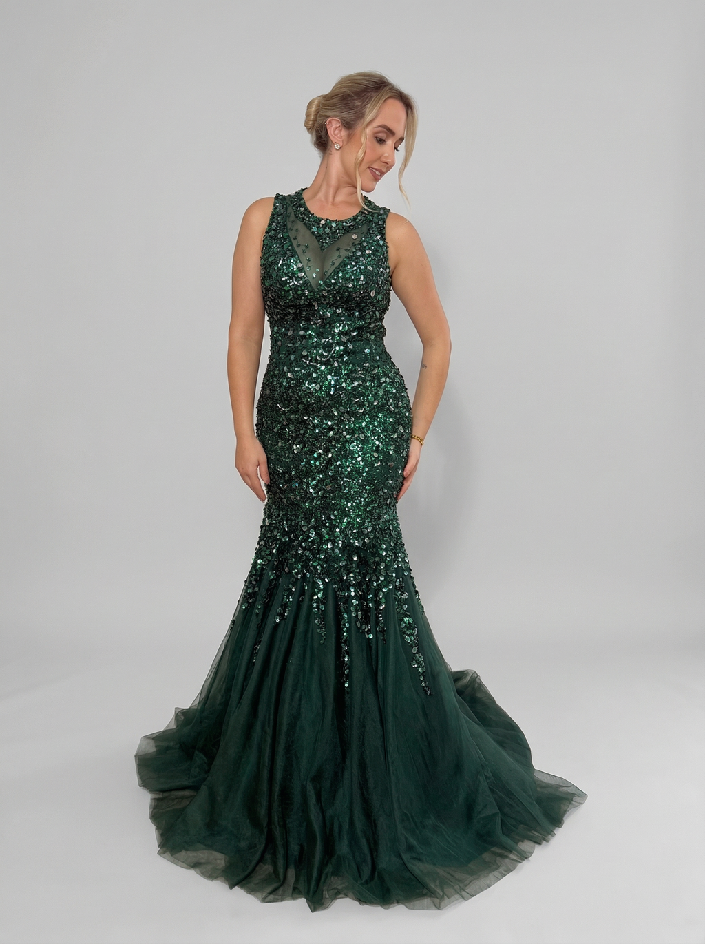 Vestido de festa bordado em pedrarias modelo semi sereia Verde esmeralda  - COD 5007