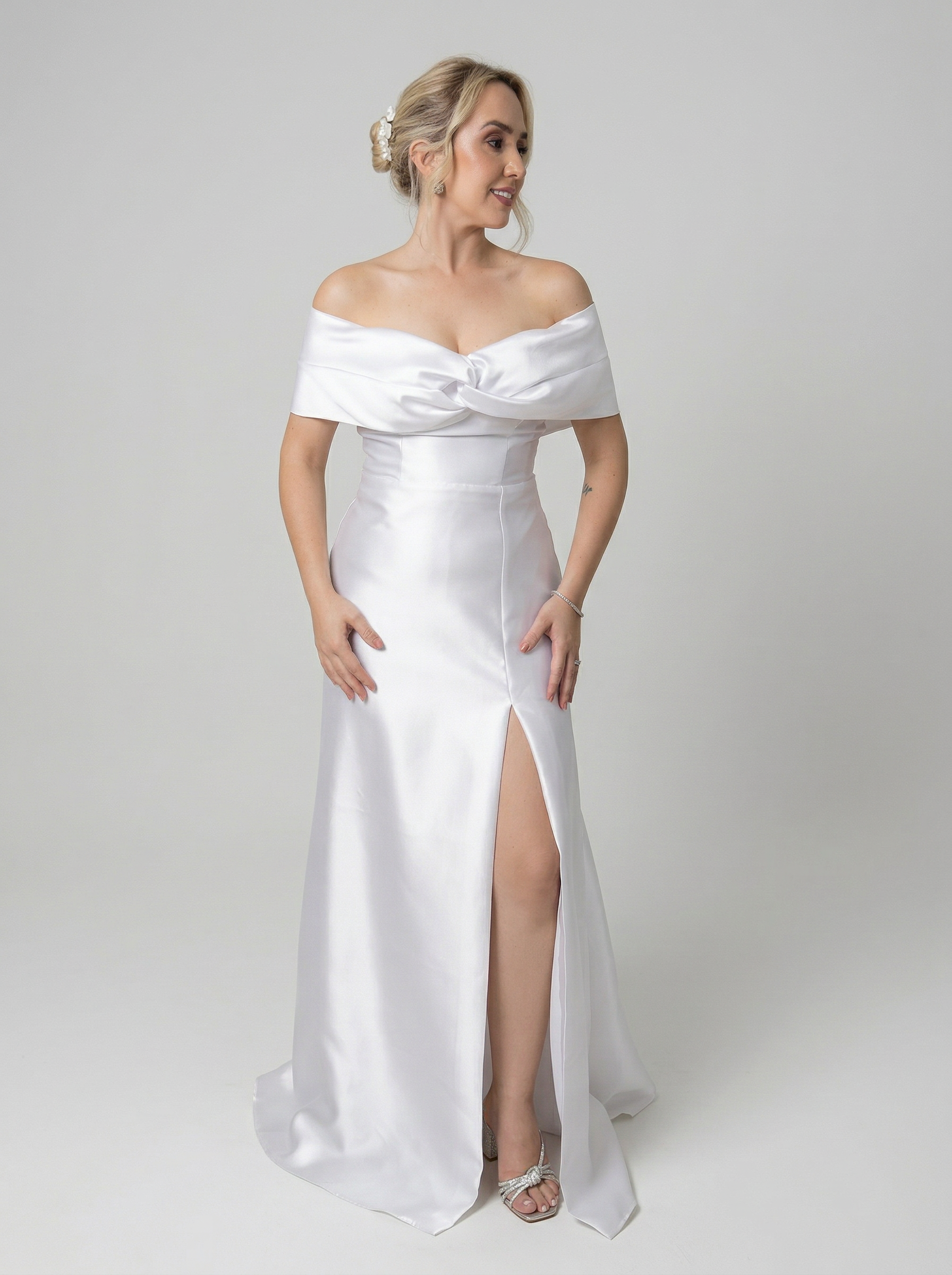 Vestido de Noiva ombro a Ombro semi sereira com fenda - COD 4006