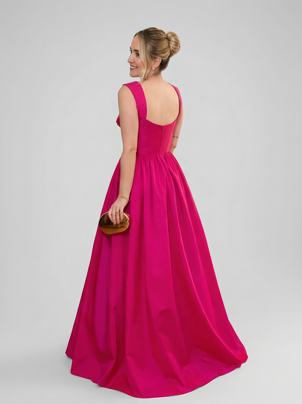Vestido de festa com alças e decote princesa em tafetá - COD 1004