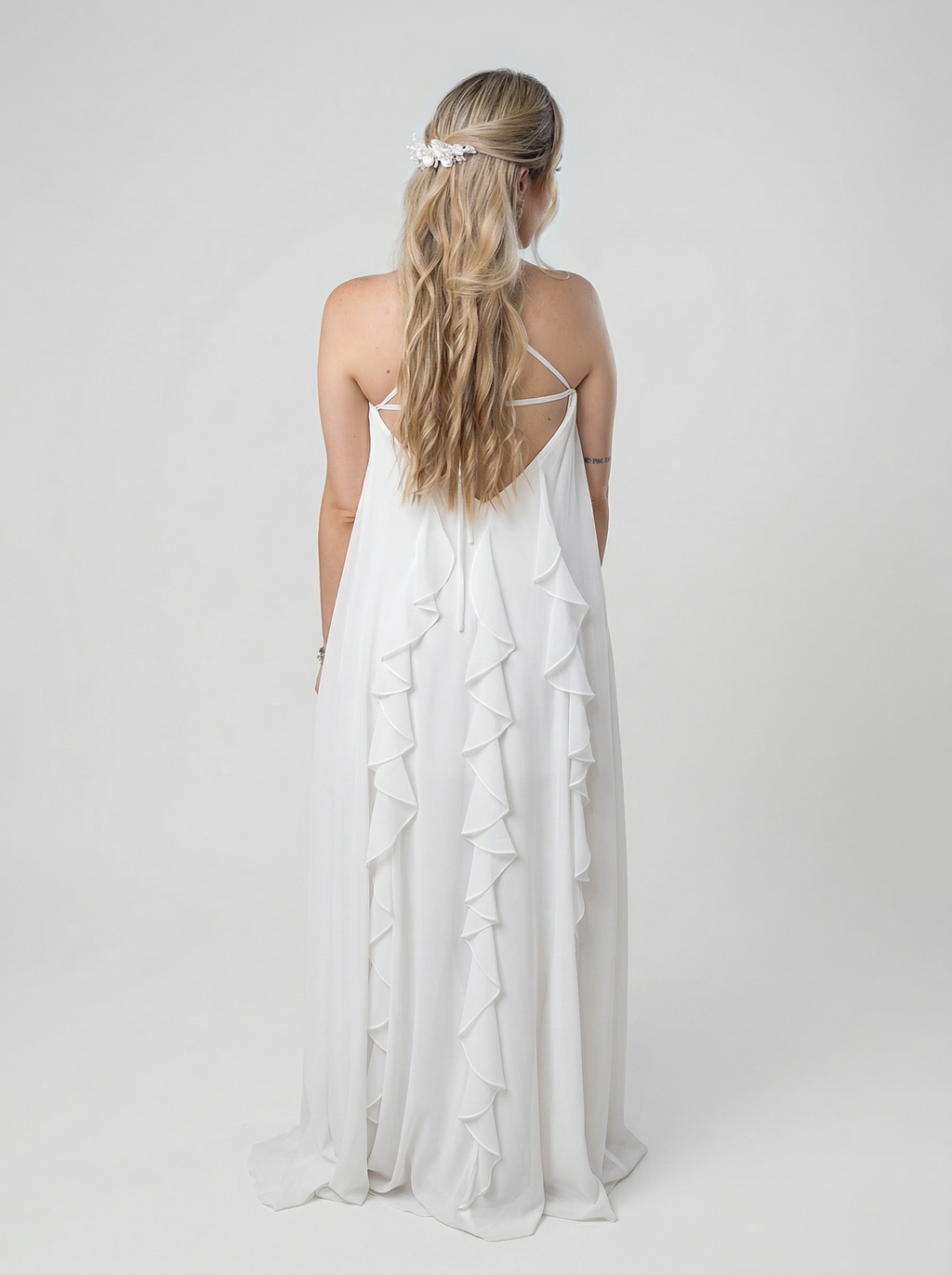 Vestido de noiva frente unica com babados verticais - COD 4004
