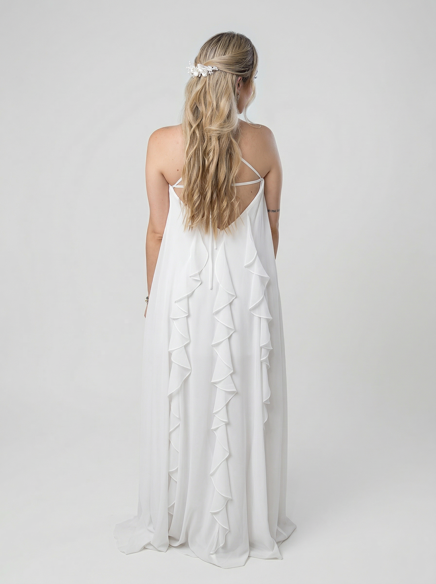 Vestido de noiva frente unica com babados verticais - COD 4004